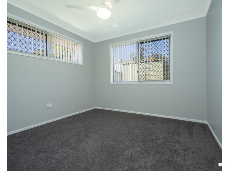 8 Jondaryan Street, Newtown QLD 4350