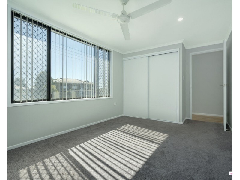 8 Jondaryan Street, Newtown QLD 4350
