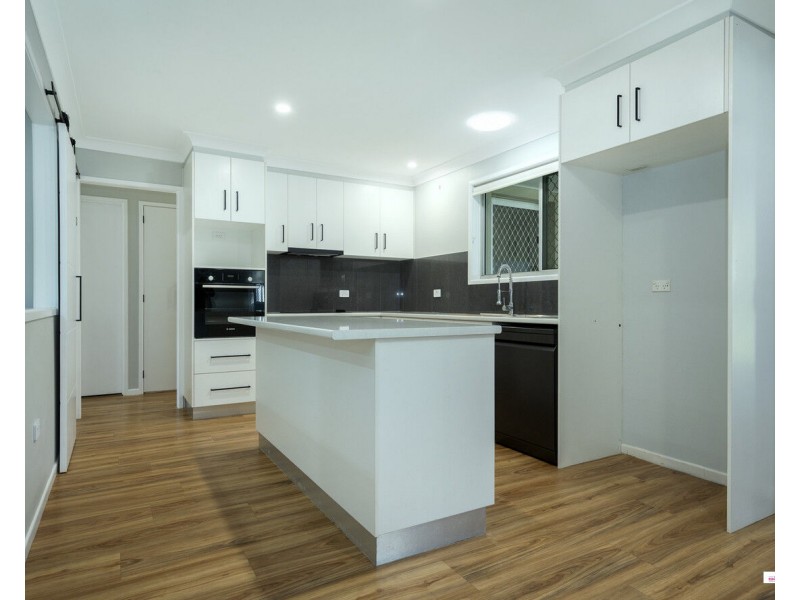 8 Jondaryan Street, Newtown QLD 4350