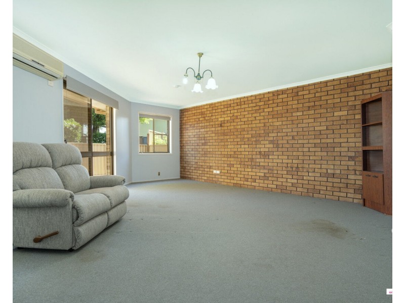 8/6 Honey Street, Harristown QLD 4350