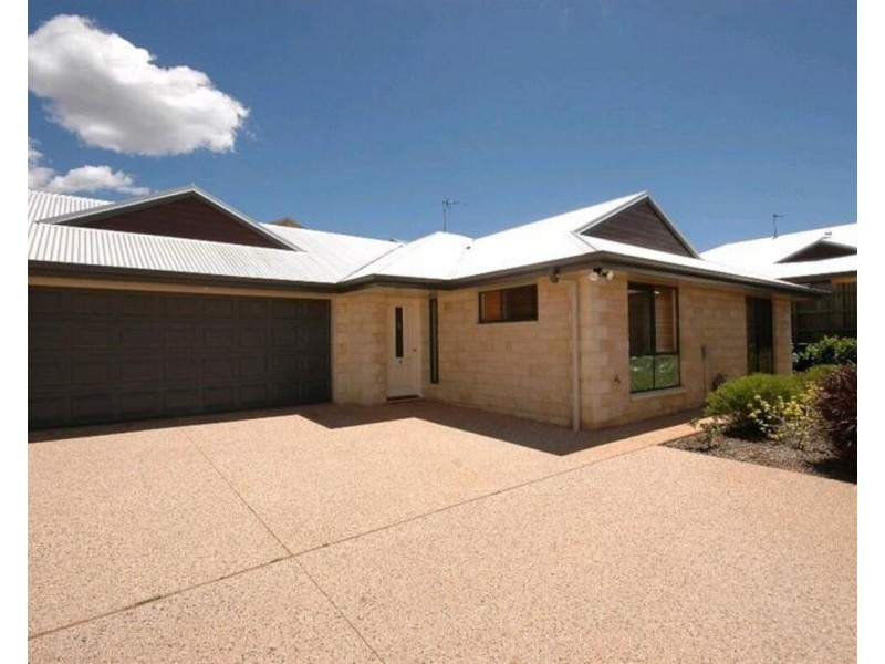 8/14 Uniplaza Court, Kearneys Spring QLD 4350