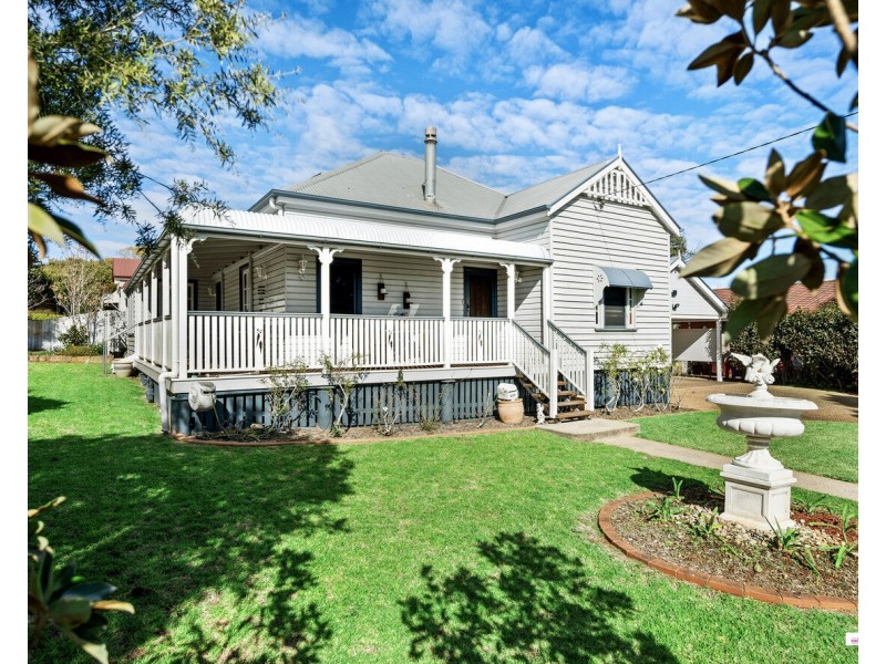 226 South Street, South Toowoomba QLD 4350
