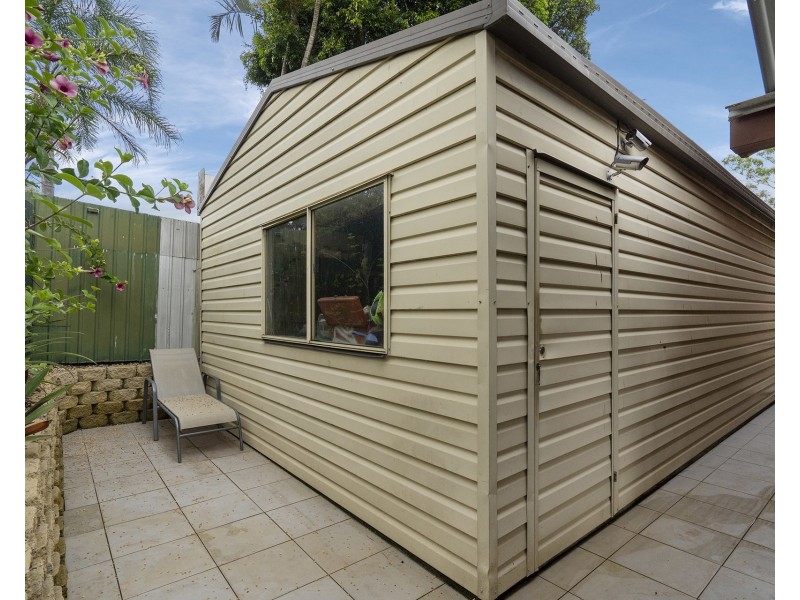 4  Bushland Drive, Regents Park QLD 4118