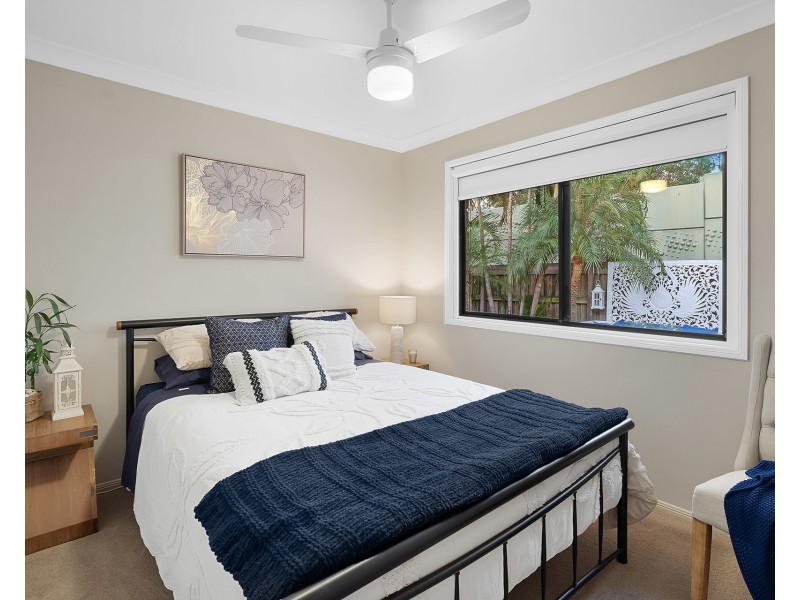 18 Ridgeview Street, Carindale QLD 4152