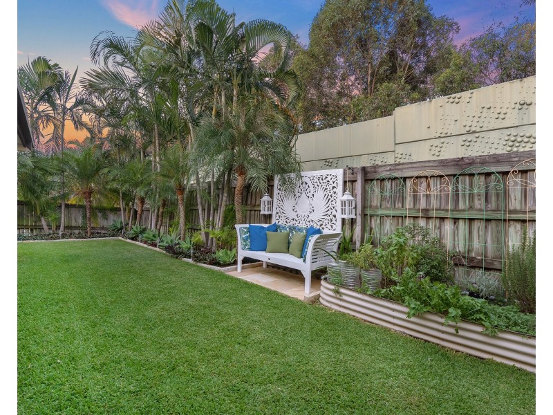 18 Ridgeview Street, Carindale QLD 4152