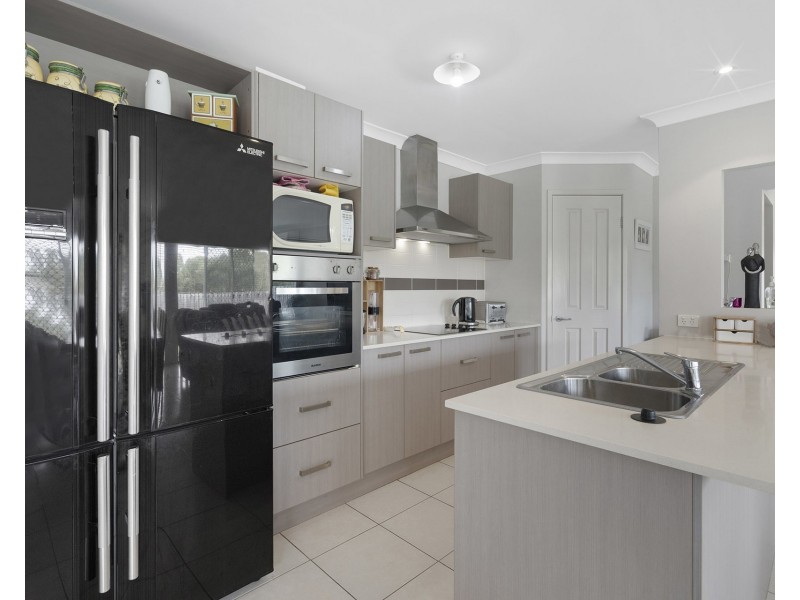 3 Sueinnes Street, Eagleby QLD 4207