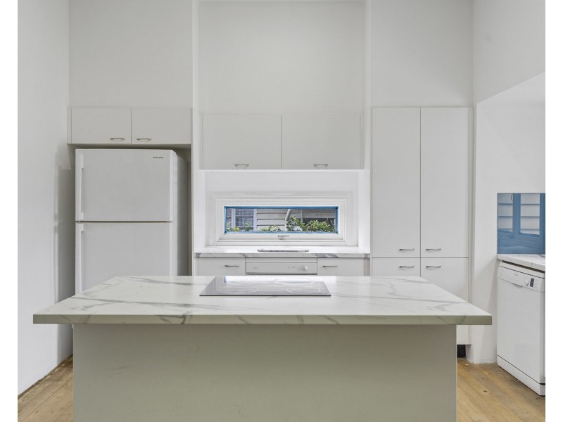 15 Brock Street, Cannon Hill QLD 4170