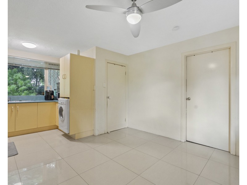 5/75 Sir Fred Schonell Drive, St Lucia QLD 4067