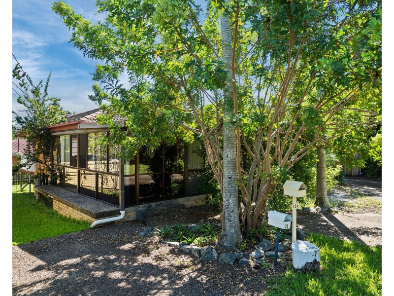30 Yugumbri Crescent, Logan Central QLD 4114