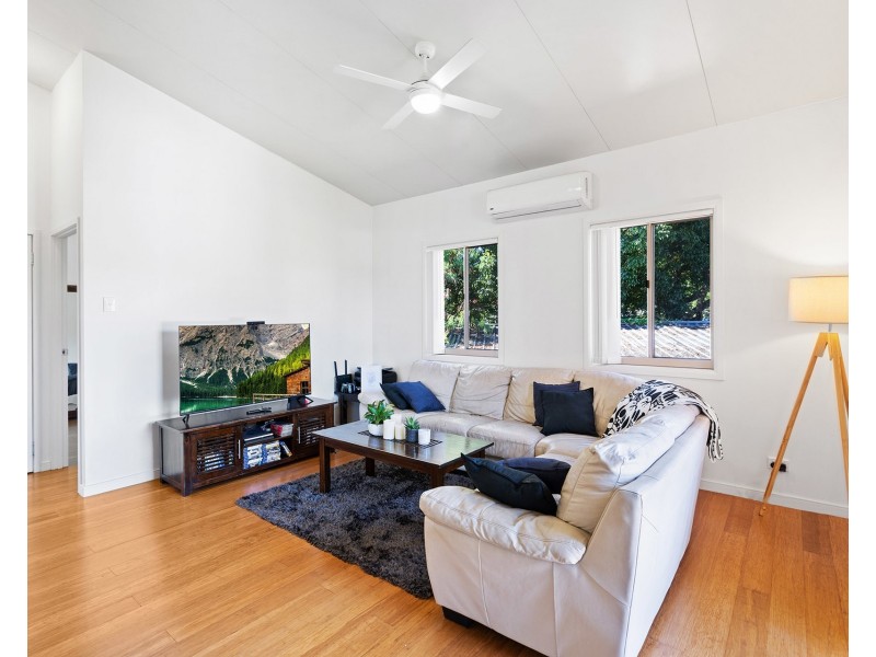 30 Yugumbri Crescent, Logan Central QLD 4114