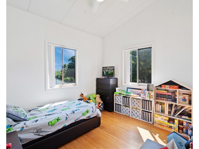 30 Yugumbri Crescent, Logan Central QLD 4114