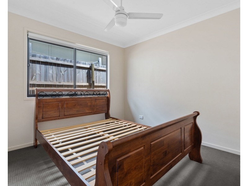 8 Mount Glorious Street, Park Ridge QLD 4125