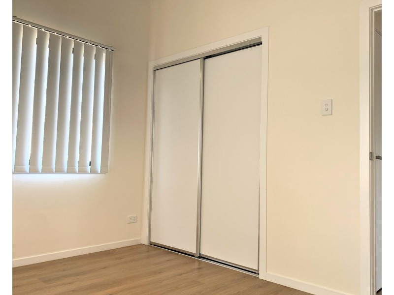 33a Aquarius Drive, Kingston QLD 4114