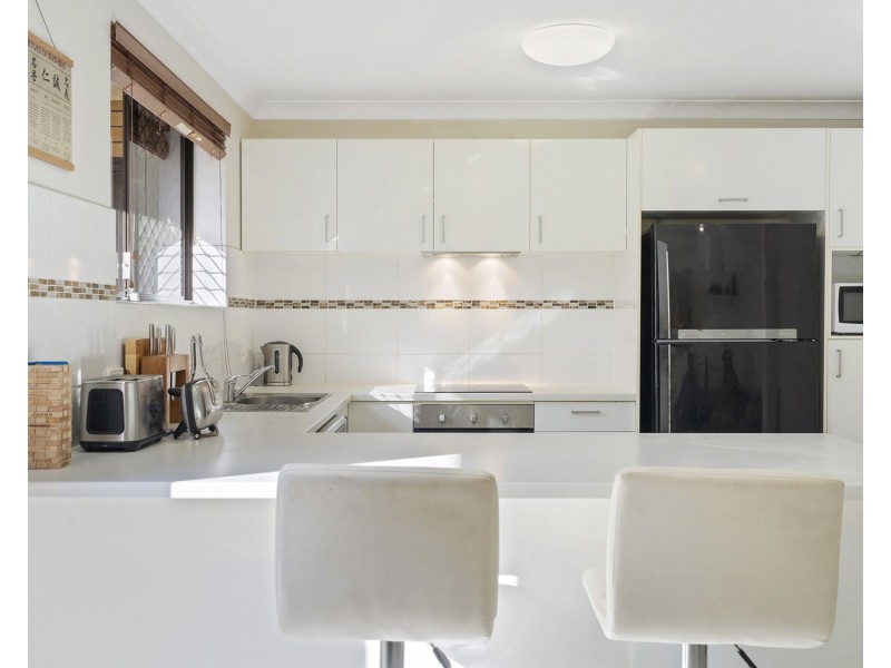 4/30 Wellington Street, Coorparoo QLD 4151