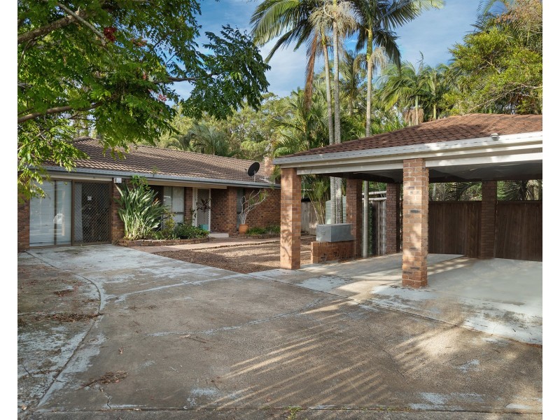 943 Creek Road, Carindale QLD 4152