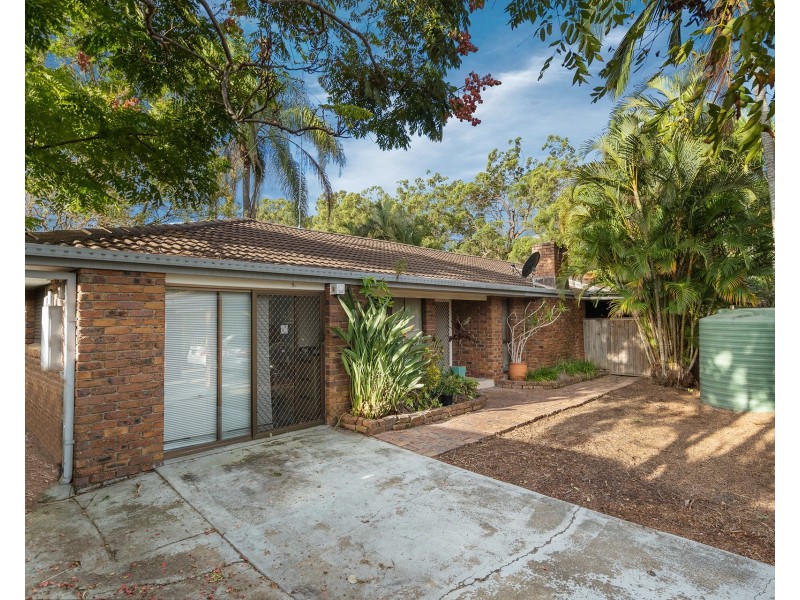 943 Creek Road, Carindale QLD 4152