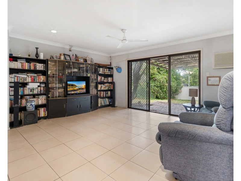 943 Creek Road, Carindale QLD 4152