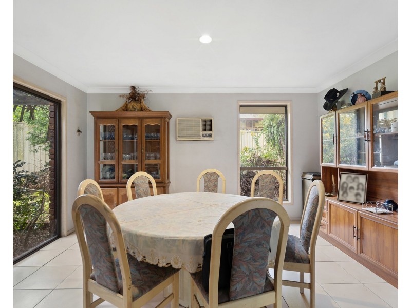 943 Creek Road, Carindale QLD 4152