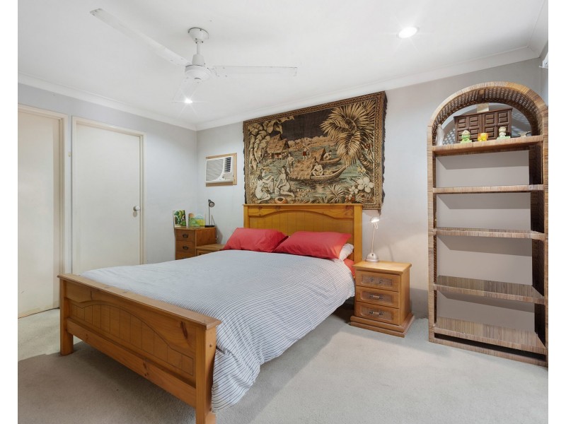 943 Creek Road, Carindale QLD 4152