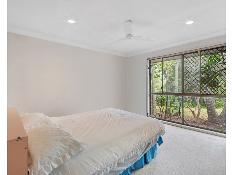 943 Creek Road, Carindale QLD 4152