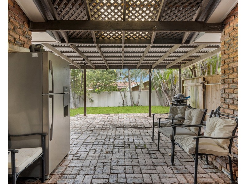 943 Creek Road, Carindale QLD 4152