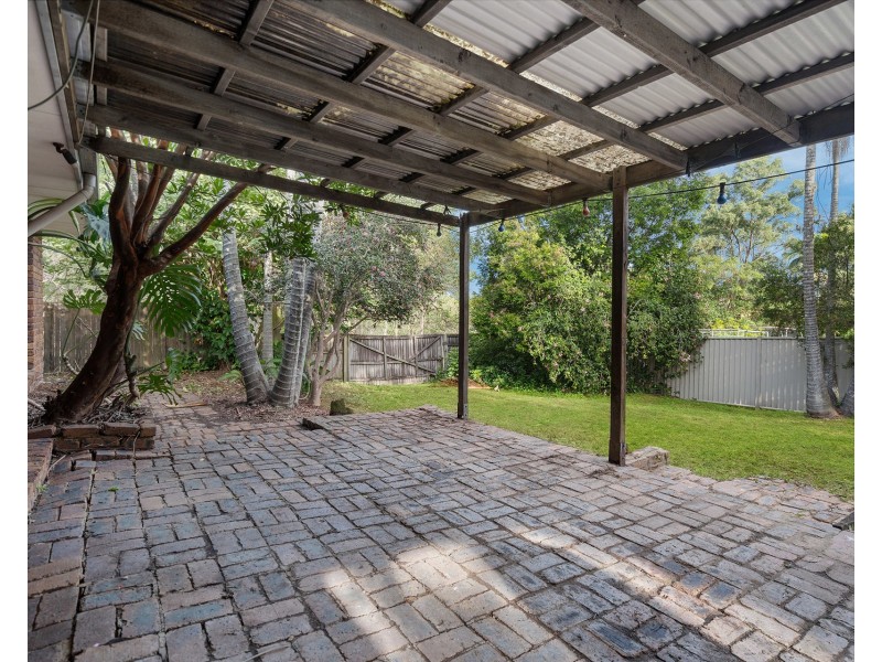 943 Creek Road, Carindale QLD 4152