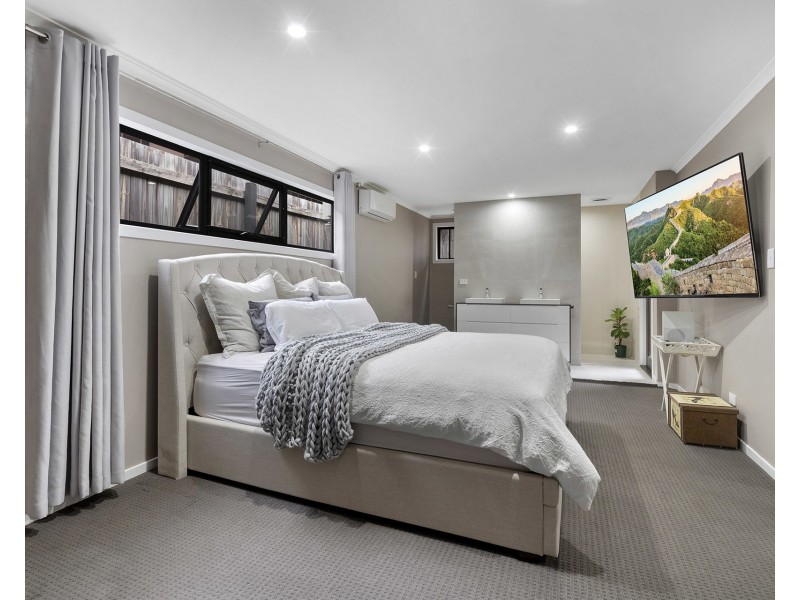 62 Radiata Street, Hillcrest QLD 4118