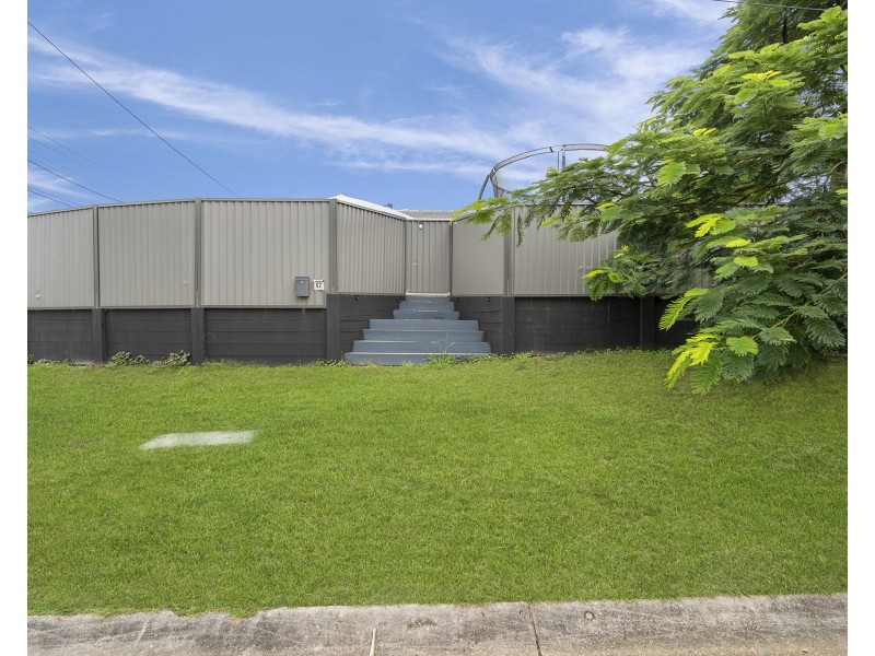 62 Radiata Street, Hillcrest QLD 4118