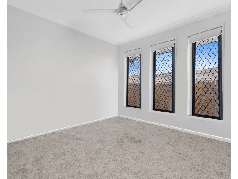 14 Samford Drive, Holmview QLD 4207