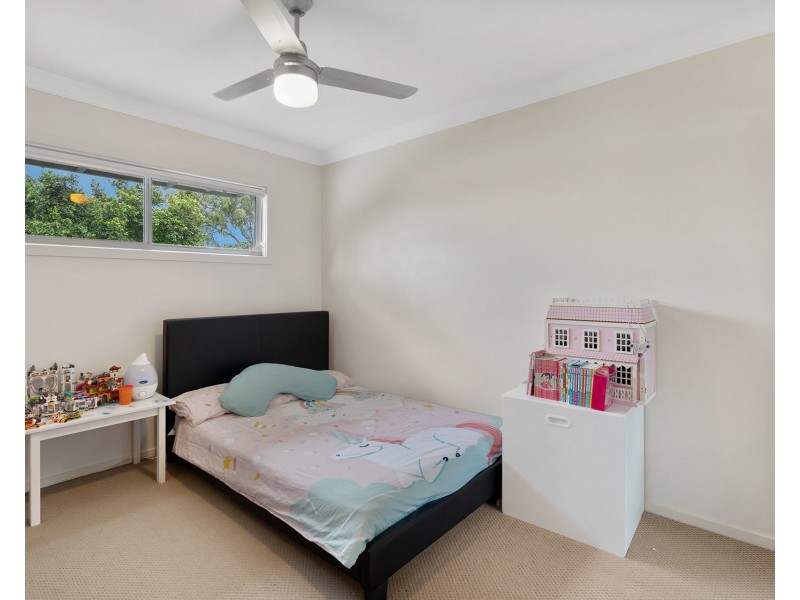 2/17 Hilltop Court, Carina QLD 4152