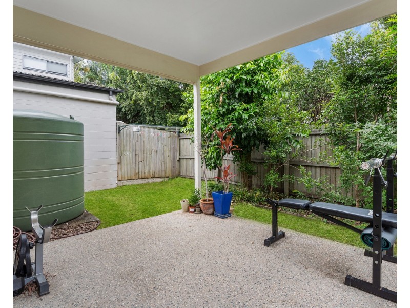 2/17 Hilltop Court, Carina QLD 4152