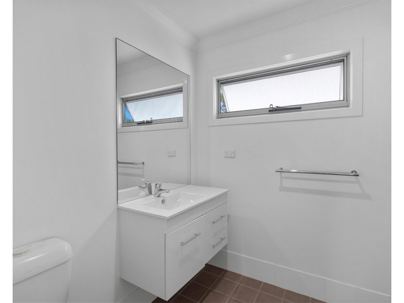 2/17 Hilltop Court, Carina QLD 4152