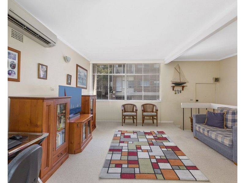 7/63 Donnison Street West, Gosford NSW 2250