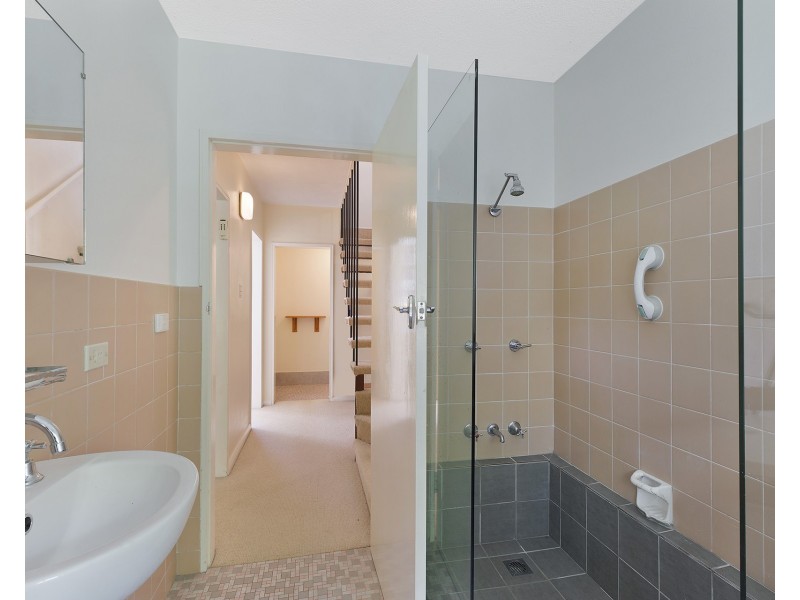 7/63 Donnison Street West, Gosford NSW 2250