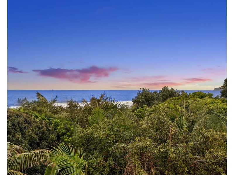 13 Henrys Road, Forresters Beach NSW 2260