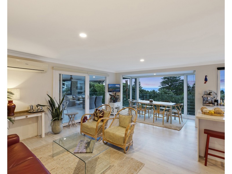 13 Henrys Road, Forresters Beach NSW 2260