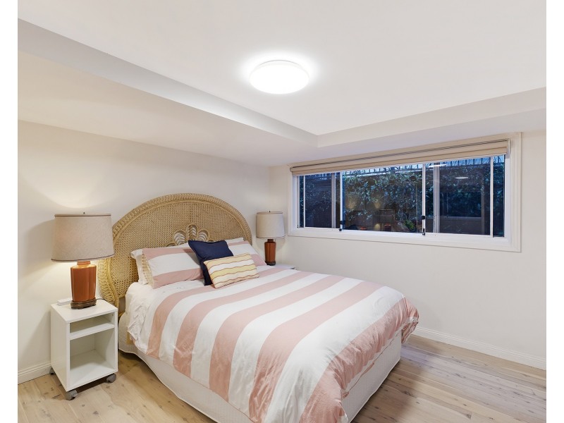 13 Henrys Road, Forresters Beach NSW 2260