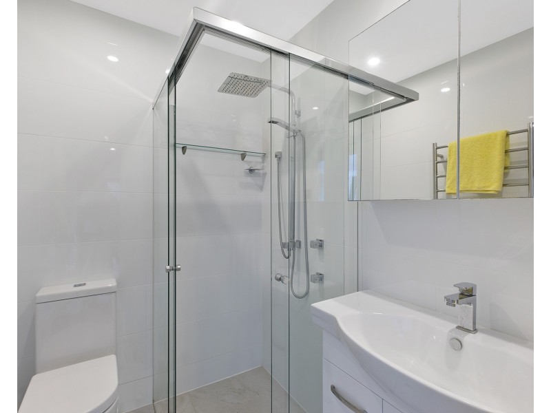 13 Henrys Road, Forresters Beach NSW 2260