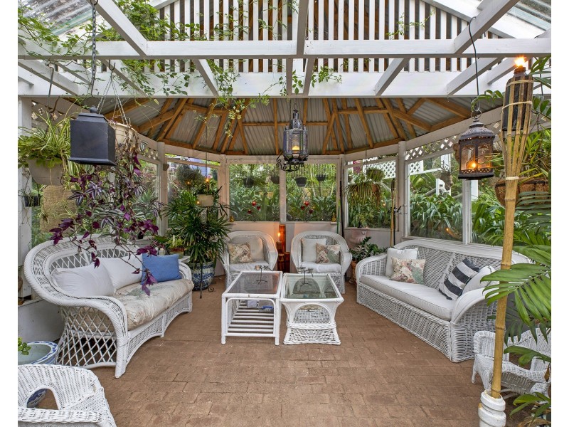 13 Henrys Road, Forresters Beach NSW 2260