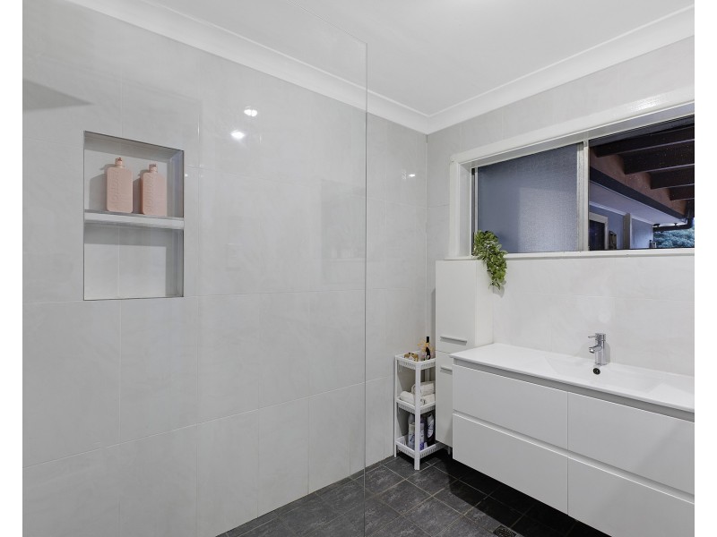 1 Barree Avenue, Narara NSW 2250