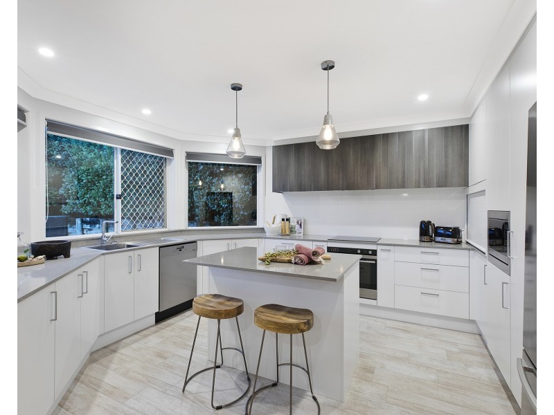 73 Thames Drive, Erina NSW 2250