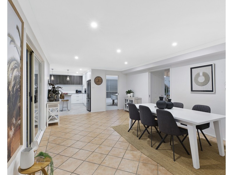 73 Thames Drive, Erina NSW 2250