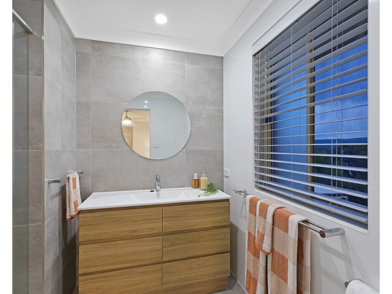 73 Thames Drive, Erina NSW 2250