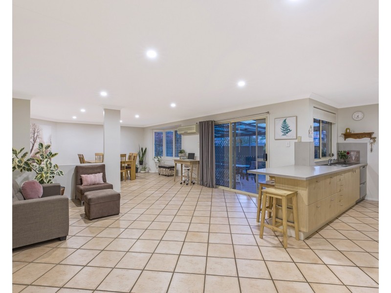 56 Thames Drive, Erina NSW 2250