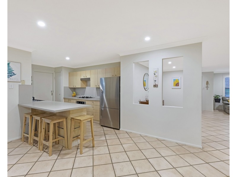 56 Thames Drive, Erina NSW 2250