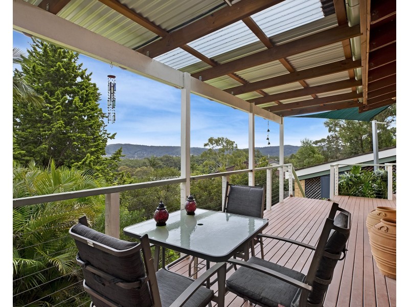 15 Beveridge Drive, Green Point NSW 2251