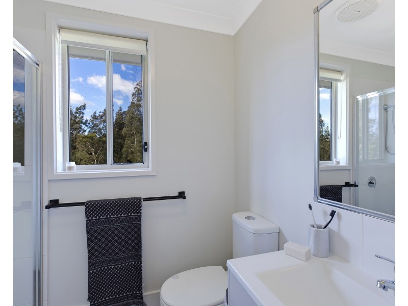 11 Eleanor Close, Hamlyn Terrace NSW 2259