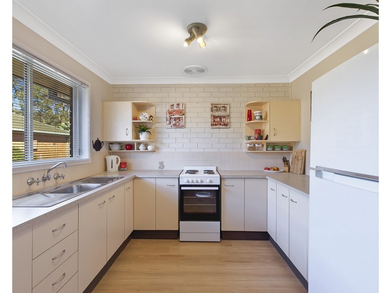 2/40 Burns Road, Ourimbah NSW 2258