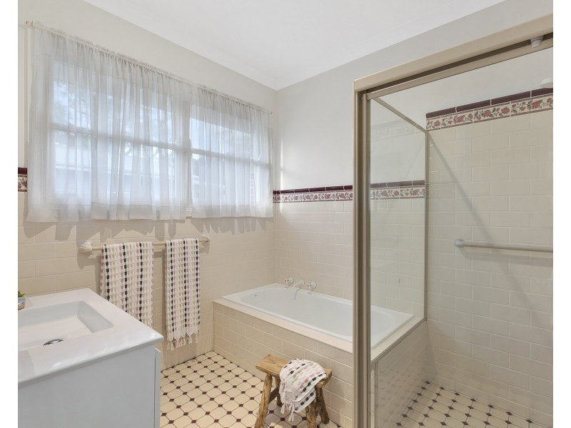 104 Chetwynd Road, Erina NSW 2250