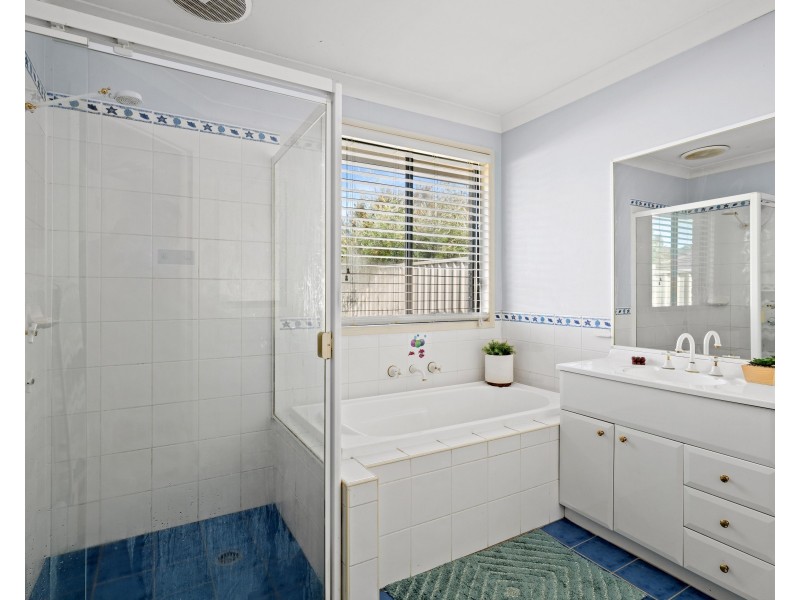 11 Marri Close, Blue Haven NSW 2262